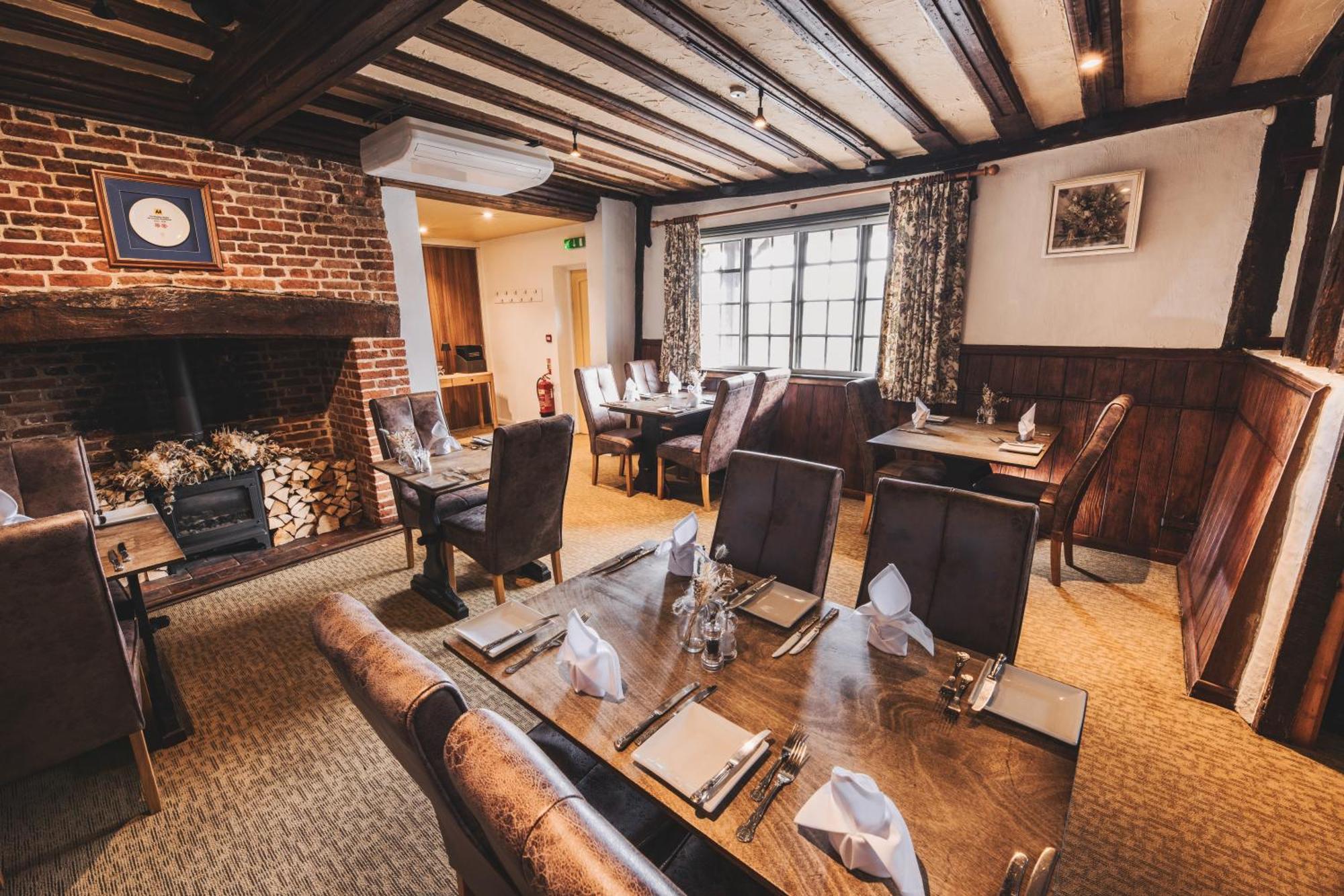 The Auberge Yaxley  Exterior foto